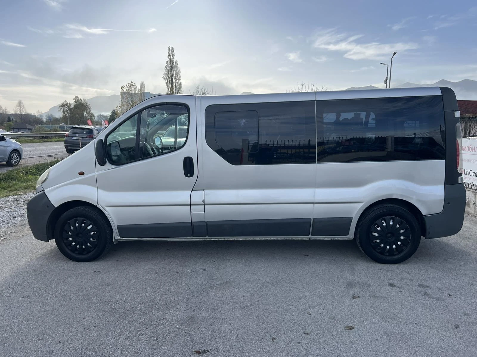 Opel Vivaro 1.9 CDTI 90кс 9 МЕСТА - изображение 6