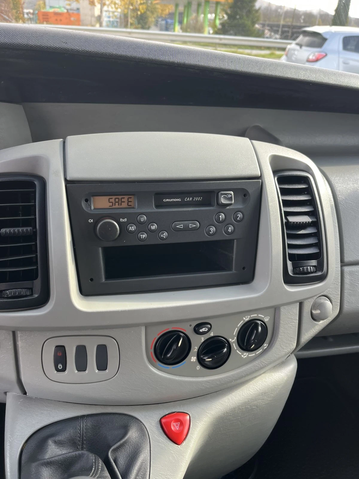 Opel Vivaro 1.9 CDTI 90 9  | Mobile.bg   12