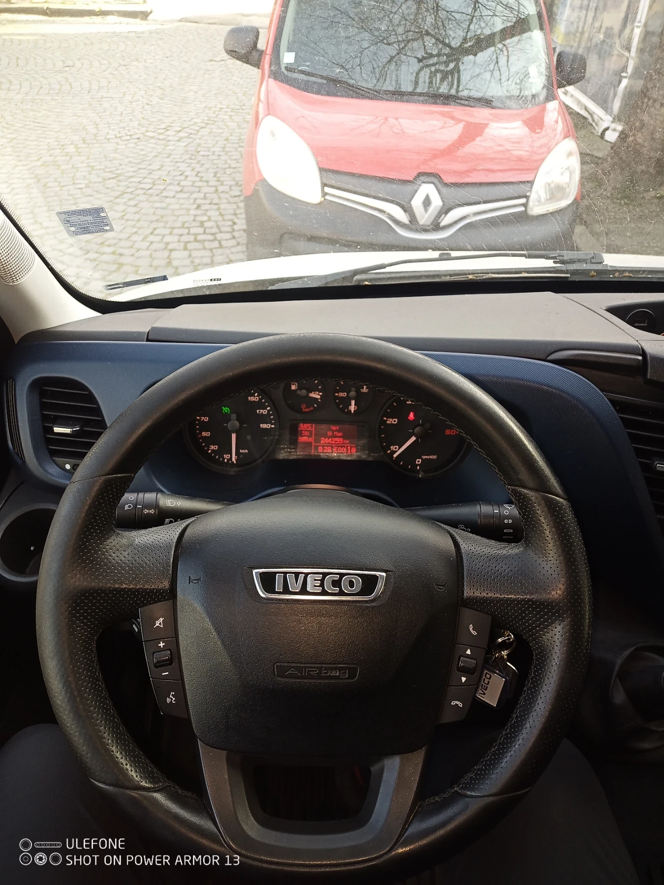 Iveco Daily 35/210, снимка 7 - Бусове и автобуси - 53896400