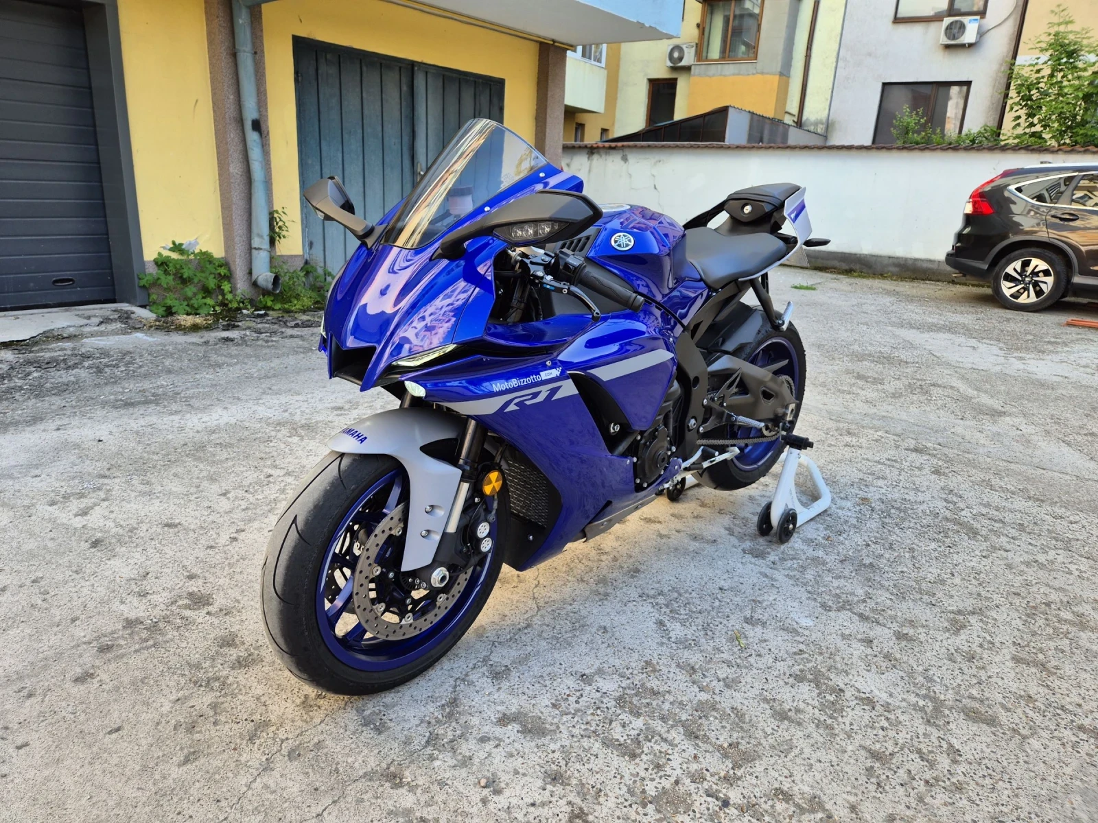 Yamaha YZF-R1 Face Lift Akrapovic 