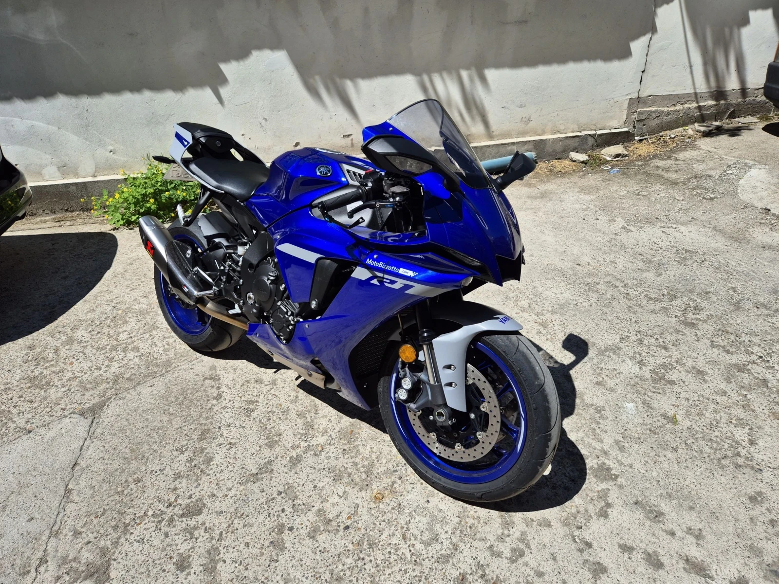 Yamaha YZF-R1 Face Lift Akrapovic 