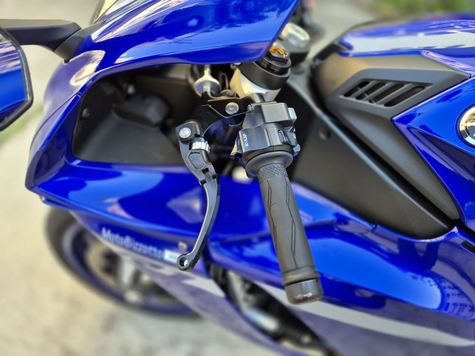 Yamaha YZF-R1 Face Lift Akrapovic , снимка 10 - Мотоциклети и мототехника - 54428700