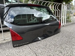 Продавам заден капак (пета врата) за Peugeot 3008 , снимка 2 - Части - 55475412