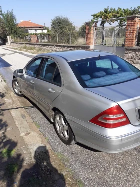 Mercedes-Benz C 180, снимка 3