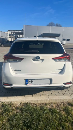 Toyota Auris HYBRID 1.8, снимка 2