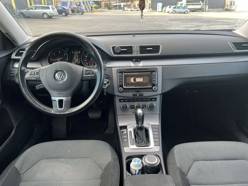 VW Passat, снимка 13 - Автомобили и джипове - 47684935