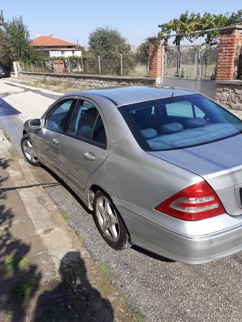 Mercedes-Benz C 180, снимка 3 - Автомобили и джипове - 48012720