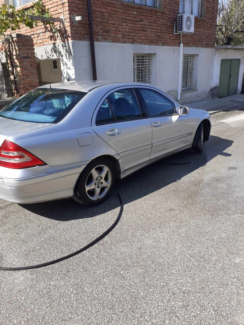 Mercedes-Benz C 180, снимка 1 - Автомобили и джипове - 48012720