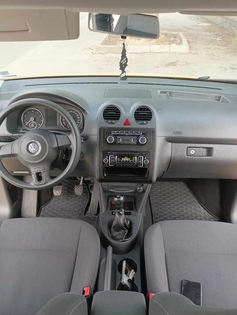 VW Caddy 1.2TSI, снимка 9 - Автомобили и джипове - 48086075