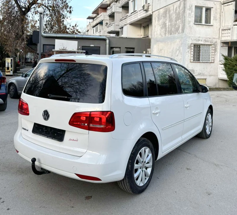 VW Touran 2.0 TDI   140 кс FACELIFT  НОВ ВНОС , снимка 5 - Автомобили и джипове - 48369670