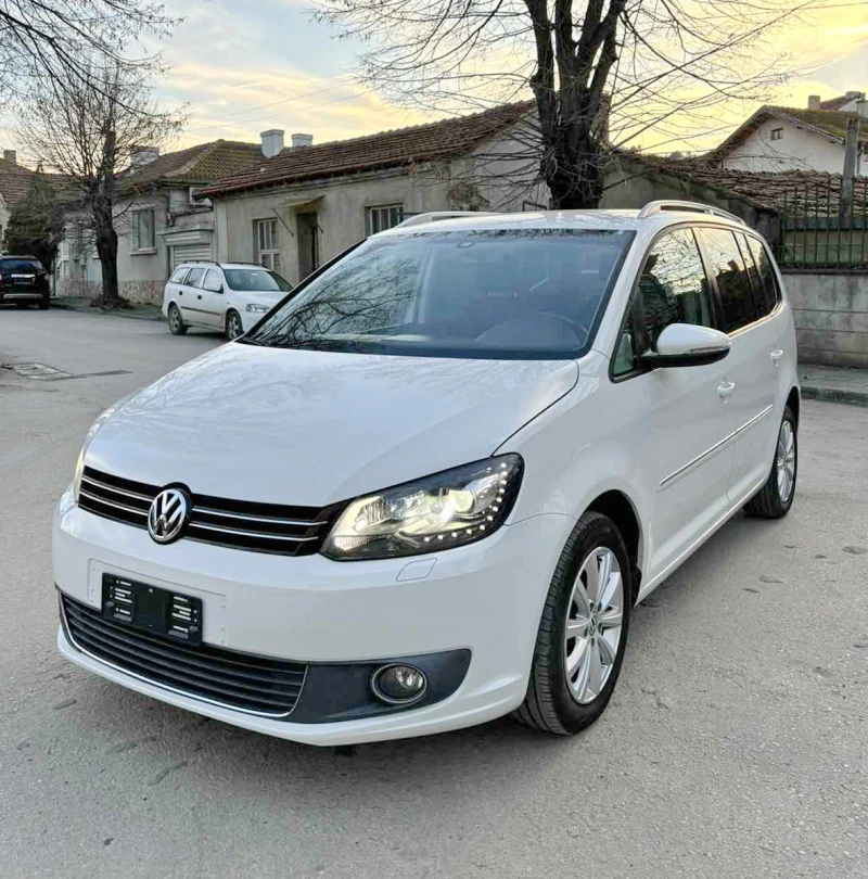 VW Touran 2.0 TDI   140 кс FACELIFT  НОВ ВНОС , снимка 1 - Автомобили и джипове - 48369670