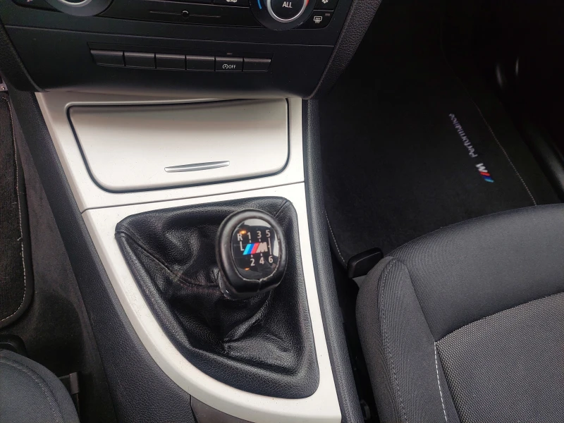 BMW 116 D M-SPORT 6 ck, снимка 12 - Автомобили и джипове - 49643647