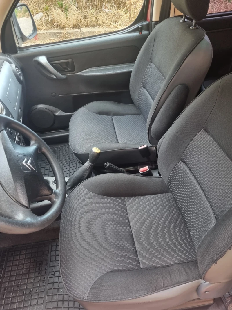Citroen Berlingo 1.6 HDI, снимка 15 - Автомобили и джипове - 51347494