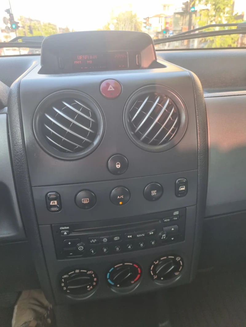 Citroen Berlingo 1.6 HDI, снимка 8 - Автомобили и джипове - 51347494