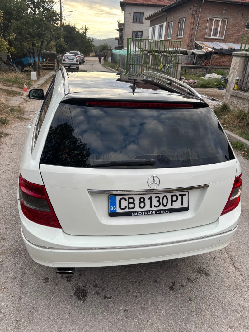 Mercedes-Benz C 220, снимка 4 - Автомобили и джипове - 52437527