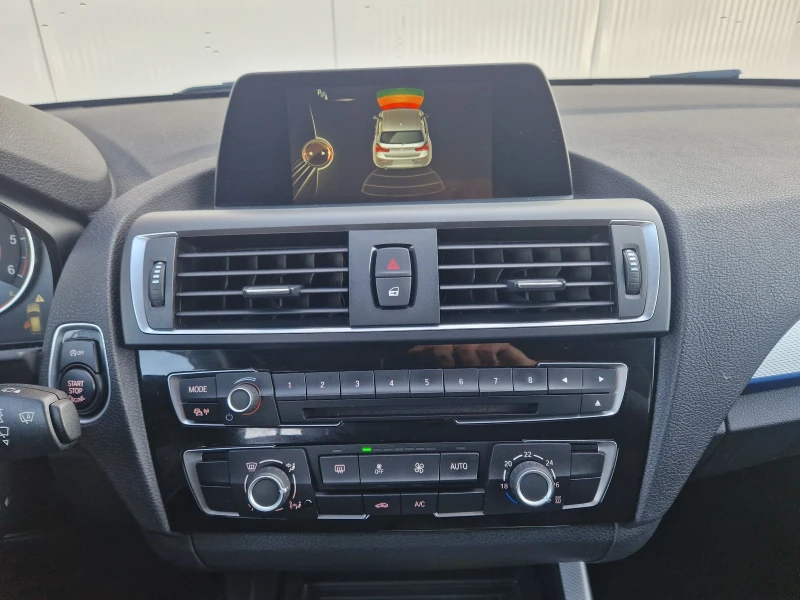BMW 116 1.5D M-Paket Navi Led FULL, снимка 12 - Автомобили и джипове - 52893256