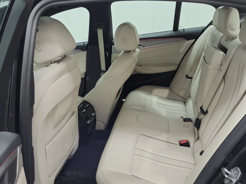 BMW 530 * 530I XDRIVE * CARFAX * ЦЕНА ДО БГ, снимка 13 - Автомобили и джипове - 53020973