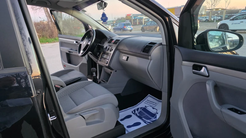 VW Touran 2.0d/140hp/8kl/FACCE LIFT, снимка 11 - Автомобили и джипове - 53078621