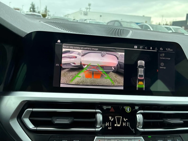 BMW 330 * 330i xDrive * CARFAX * БЕЗ ПЪРВОНАЧАЛНА ВНОСКА, снимка 12 - Автомобили и джипове - 53141939