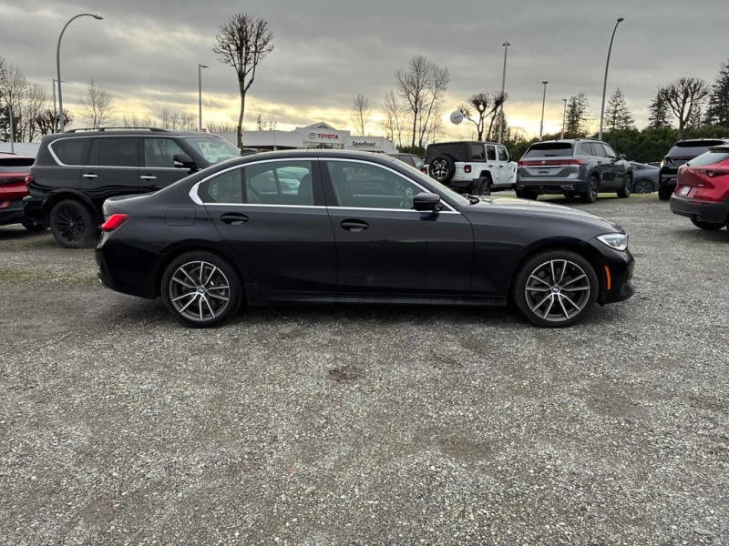 BMW 330 * 330i xDrive * CARFAX * БЕЗ ПЪРВОНАЧАЛНА ВНОСКА, снимка 3 - Автомобили и джипове - 53141939