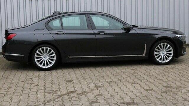 BMW 730 d xDrive, снимка 2 - Автомобили и джипове - 25682529