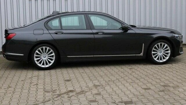 BMW 730 d xDrive - изображение 2