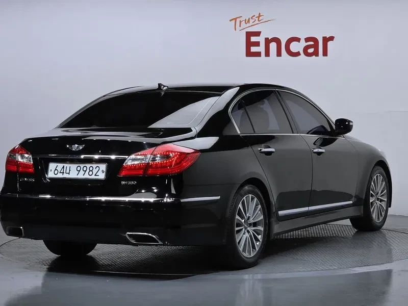 Hyundai Genesis 3.3, снимка 2 - Автомобили и джипове - 54615976