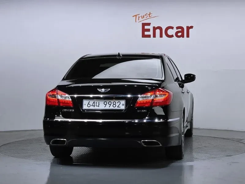 Hyundai Genesis 3.3, снимка 4 - Автомобили и джипове - 54615976