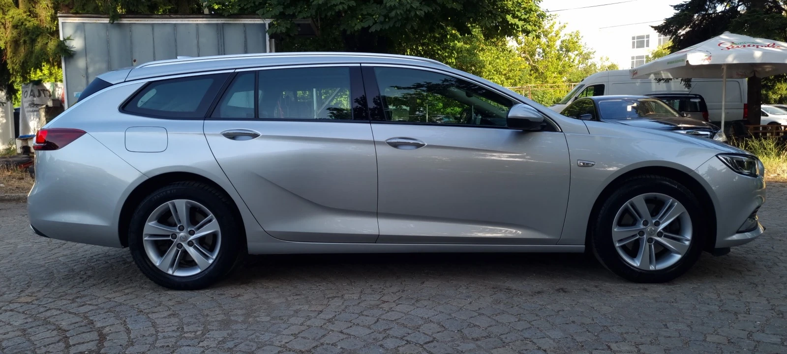 Opel Insignia 2.0 DTR * * AVTOMAT* * 4x4* * KEYLESS* ОБСЛУЖЕН*  - изображение 4