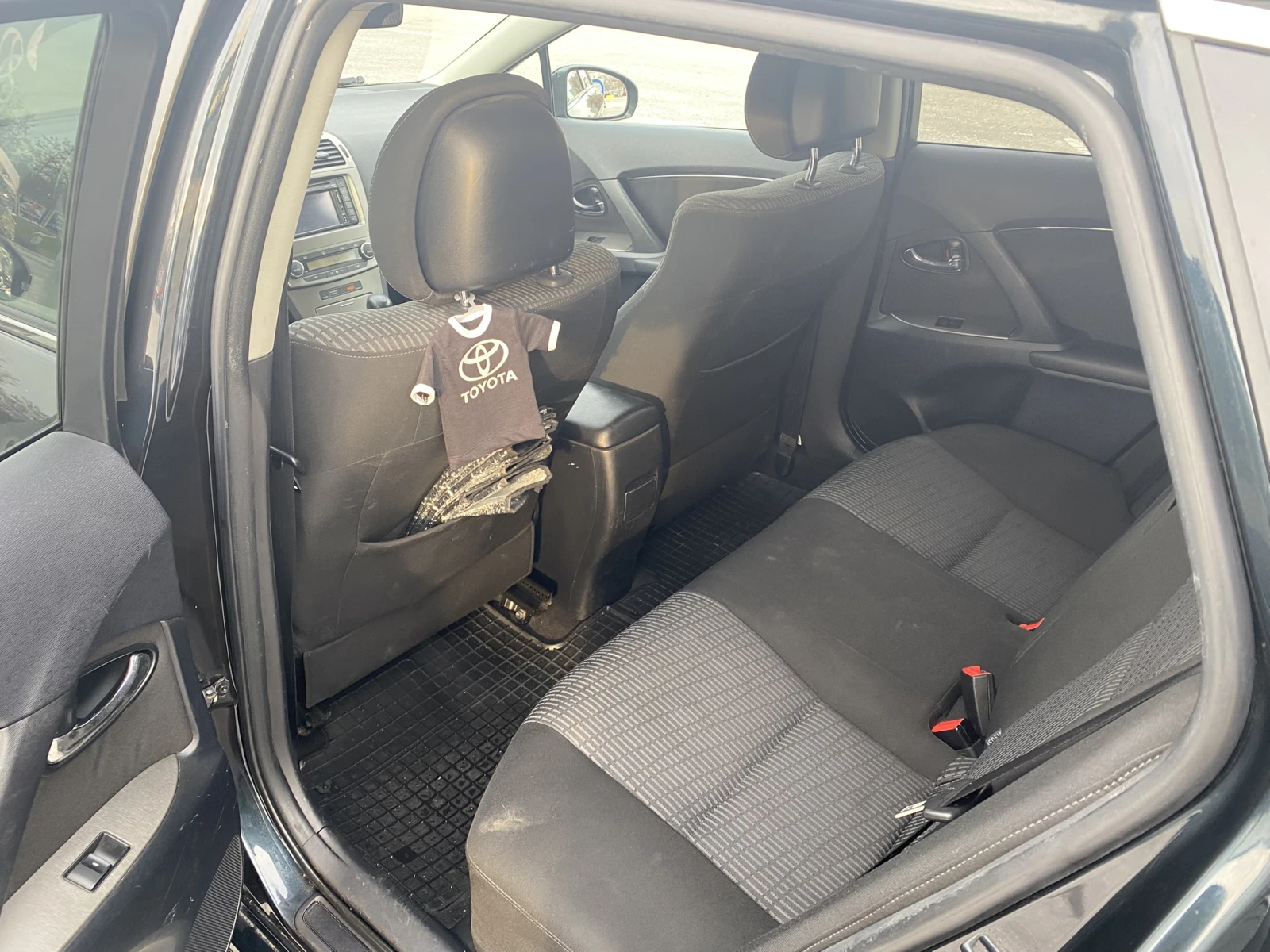 Toyota Avensis 2.2 D-CAT 150 �.�. | Mobile.bg � ����������� 11
