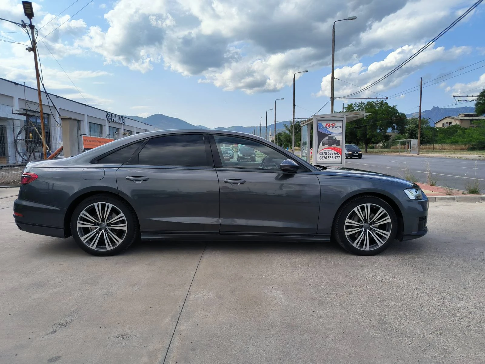 Audi A8 50TDI-HYBRID-Navi-Kamera-Panorama-Keyless-Vakum - изображение 4