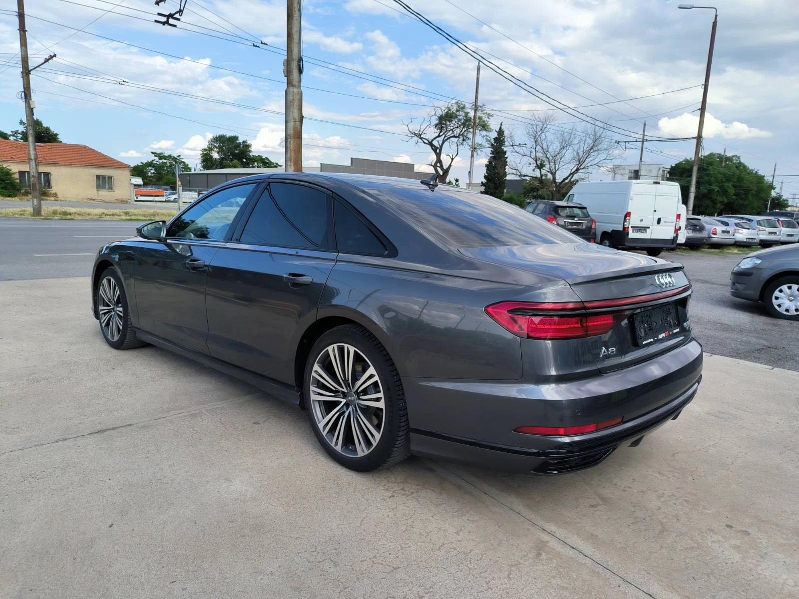 Audi A8 50TDI-HYBRID-Navi-Kamera-Panorama-Keyless-Vakum - изображение 7