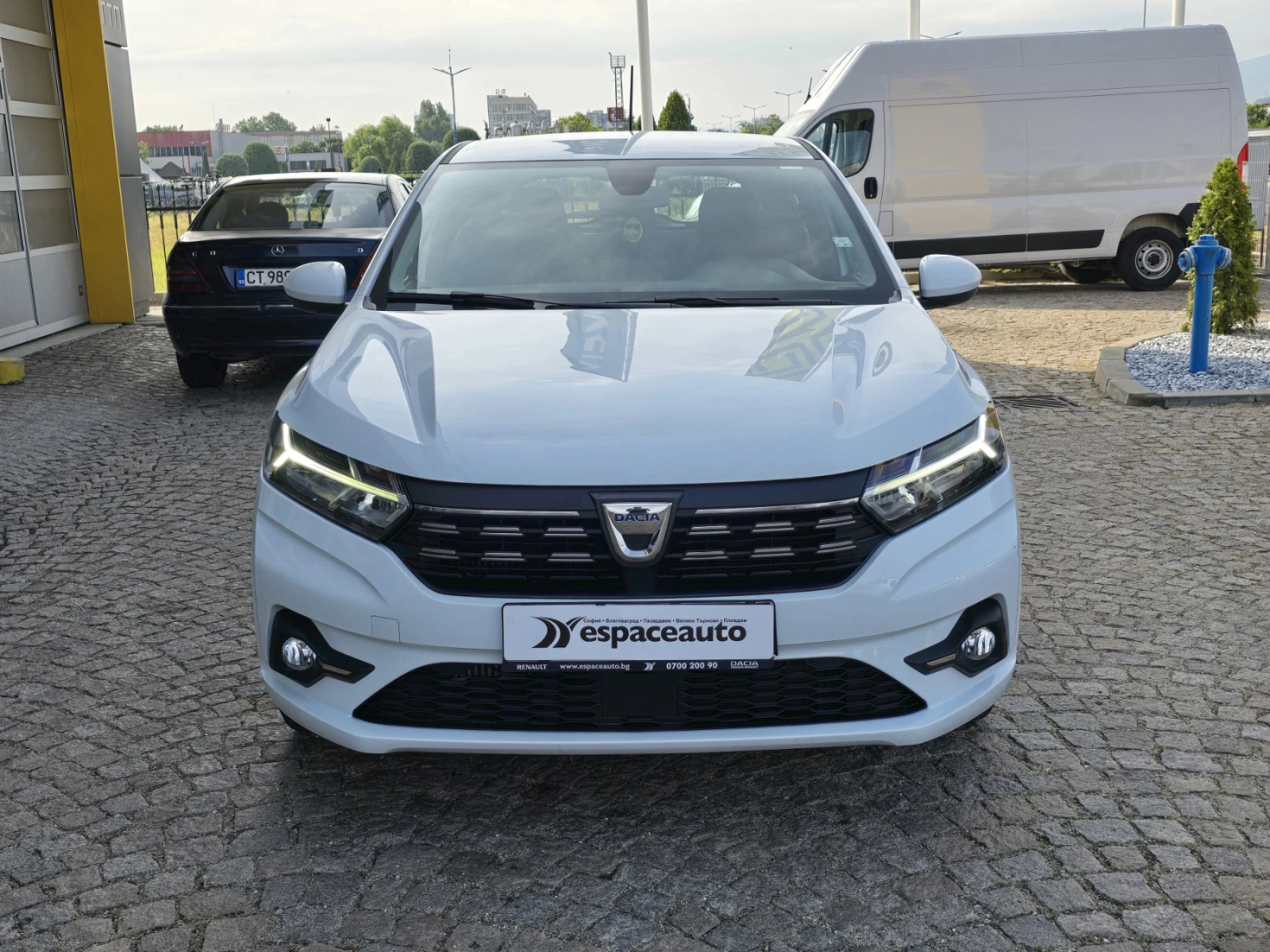 Dacia Sandero 999куб.см/100 к.с./Eco-G - изображение 2