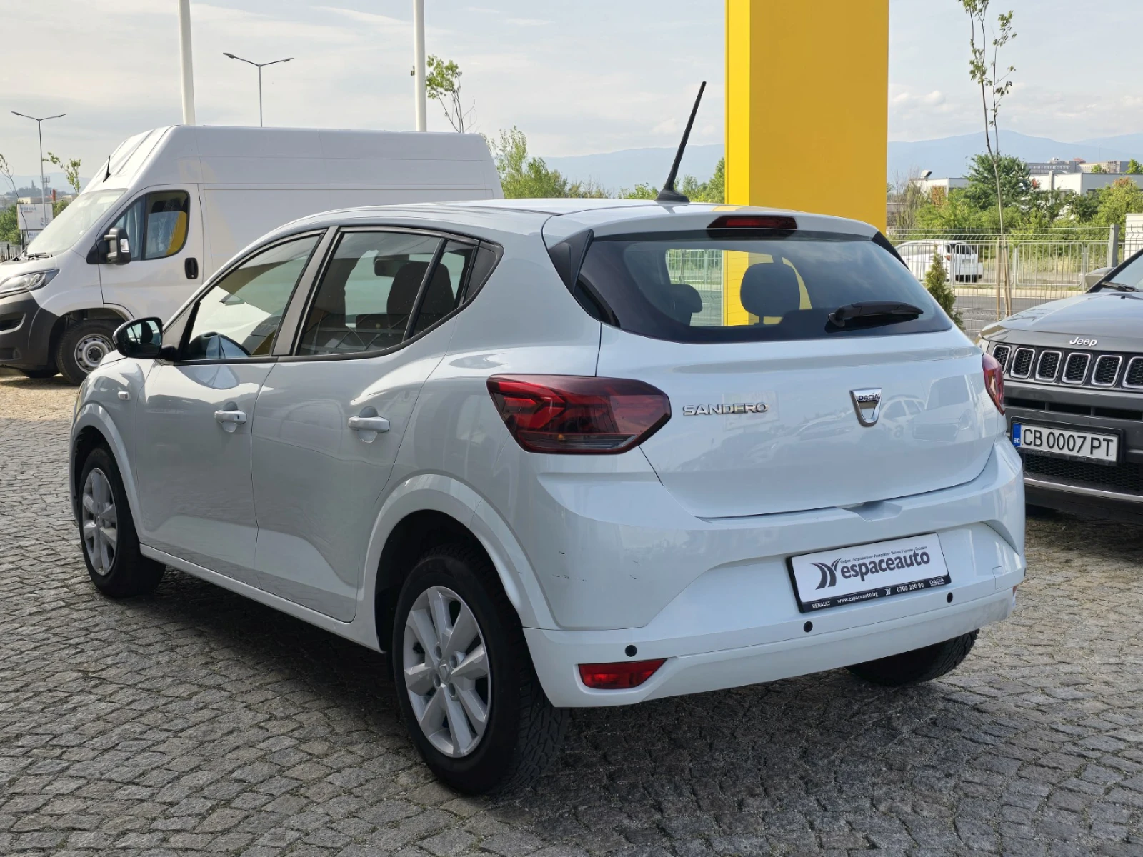 Dacia Sandero 999куб.см/100 к.с./Eco-G - изображение 5