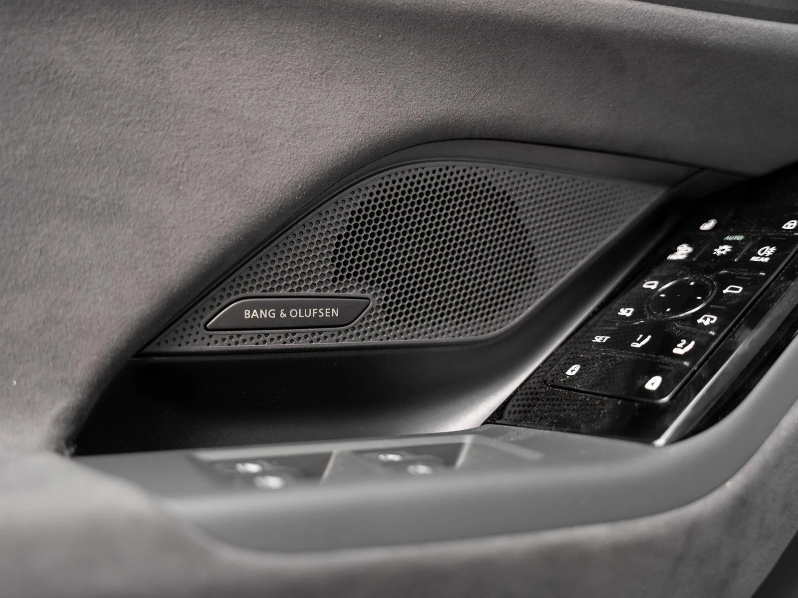 Audi S6 E-TRON/SPORTBACK/EDITION ONE/PANO/B&O/360/HEAD UP/ - изображение 6