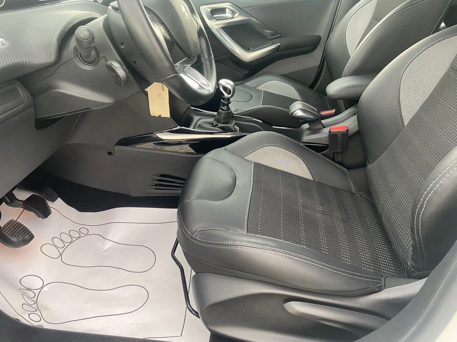 Peugeot 2008 1.6D 120HP 2017/08M  /  | Mobile.bg   13