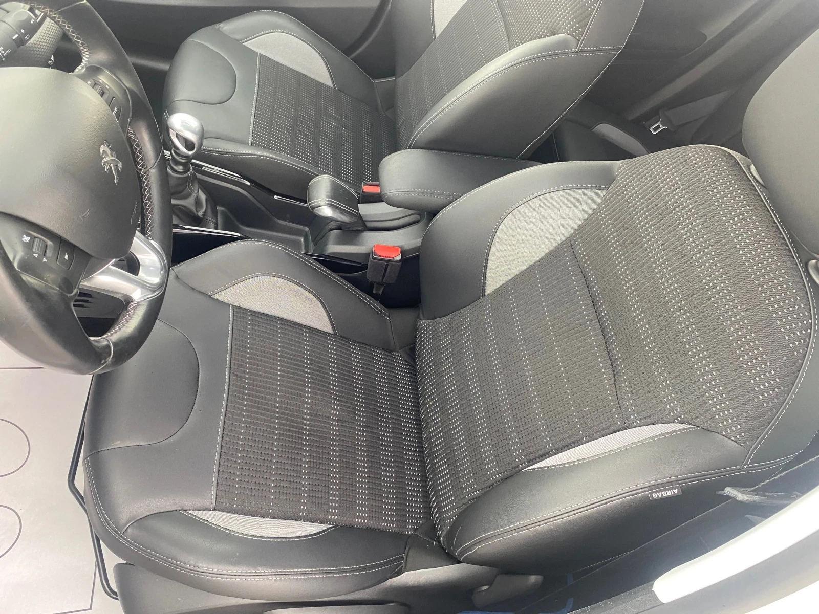 Peugeot 2008 1.6D 120HP 2017/08M  /  | Mobile.bg   12