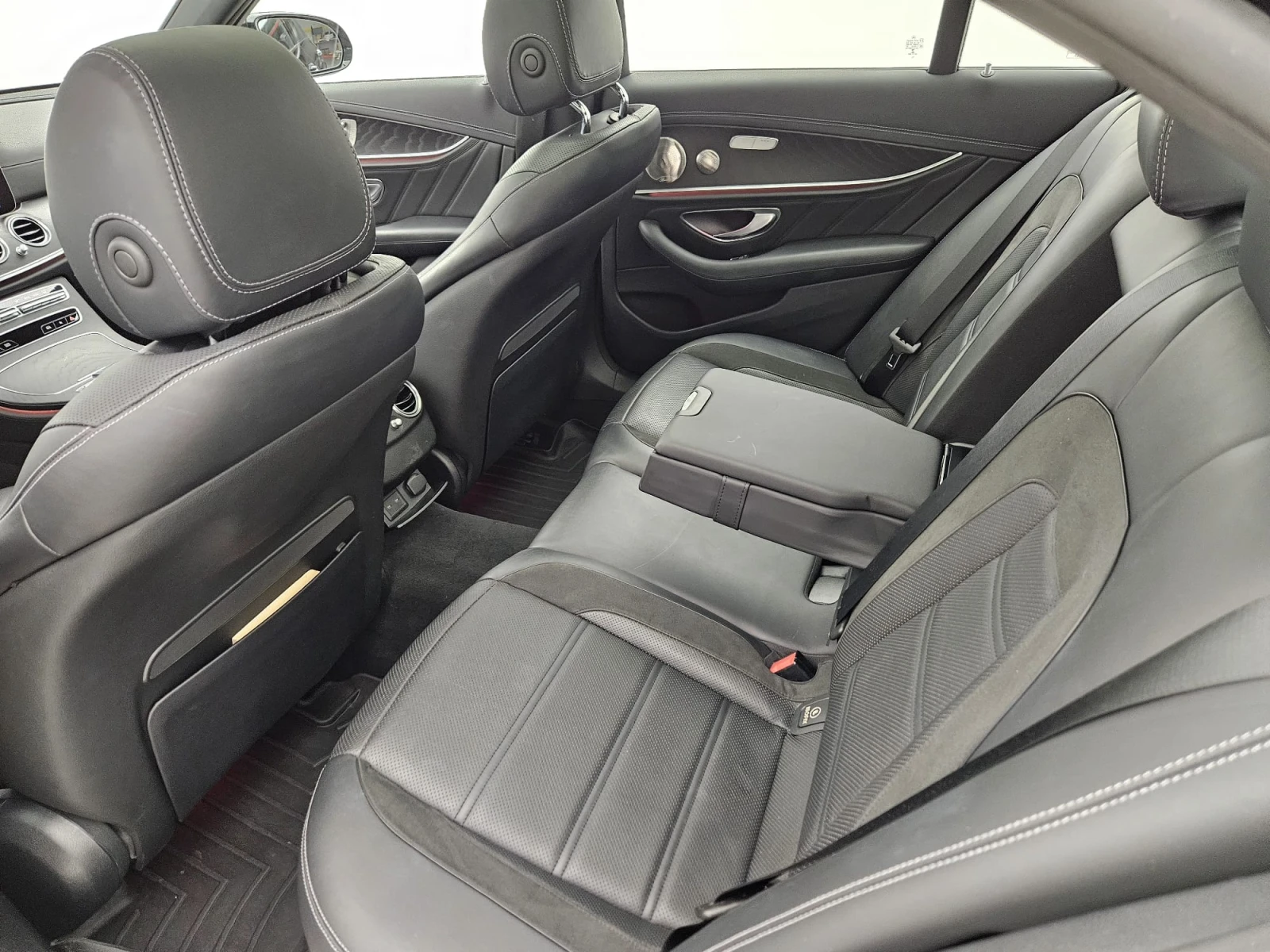 Mercedes-Benz E 53 AMG 4MATIC+ Sedan | Mobile.bg   12