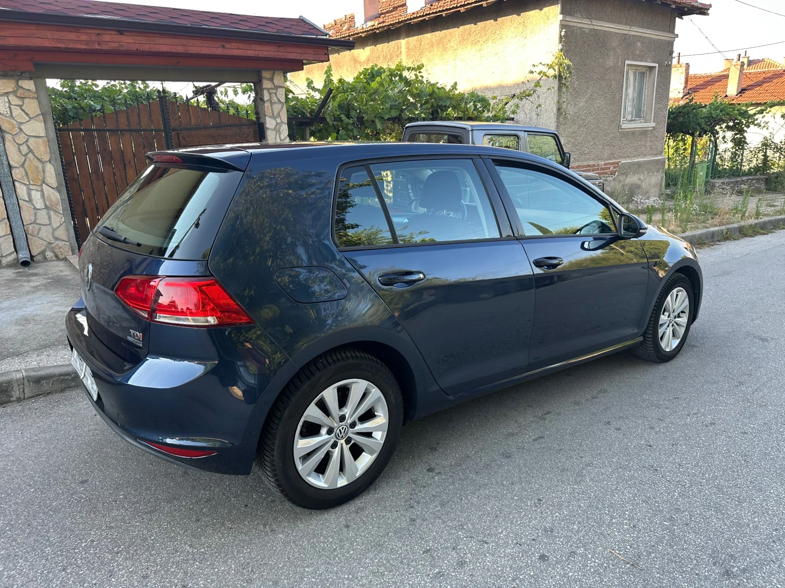 VW Golf 1.6 TDI | Mobile.bg   4