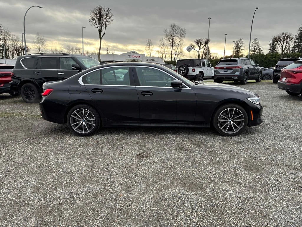 BMW 330 * 330i xDrive * CARFAX * БЕЗ ПЪРВОНАЧАЛНА ВНОСКА - изображение 3