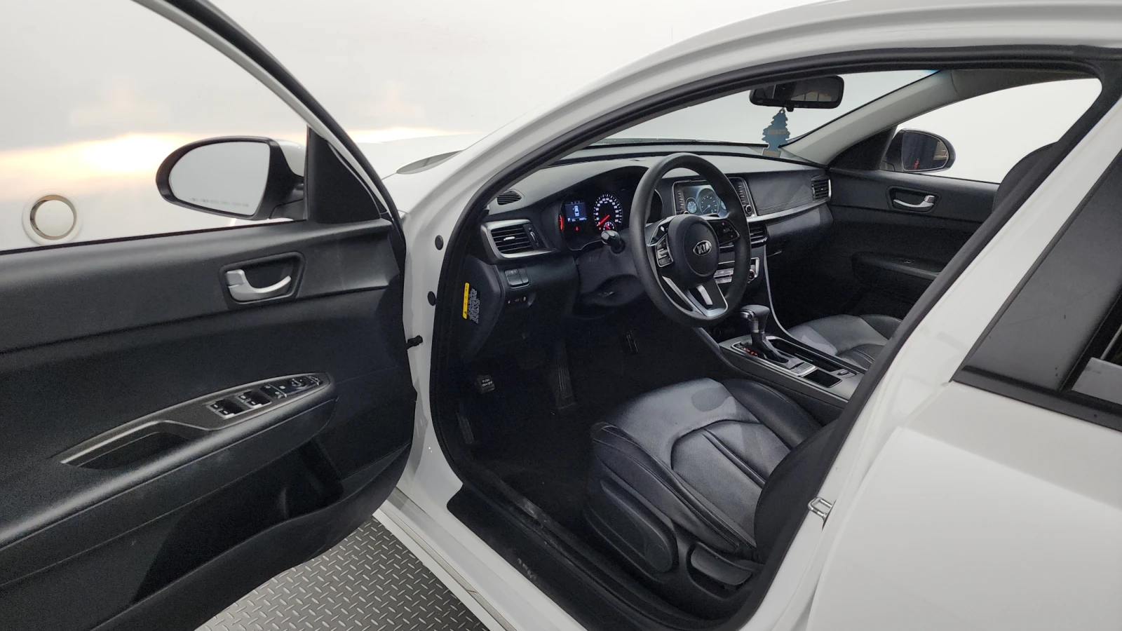 Kia K5 2.0LPI autogeorge.com | Mobile.bg � ����������� 9