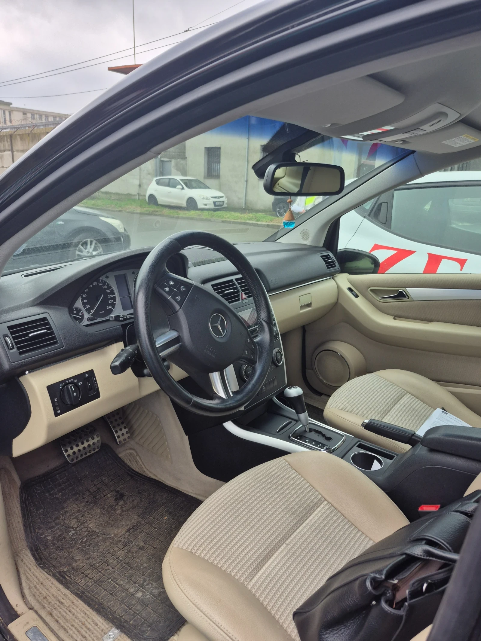 Mercedes-Benz B 200  - изображение 4