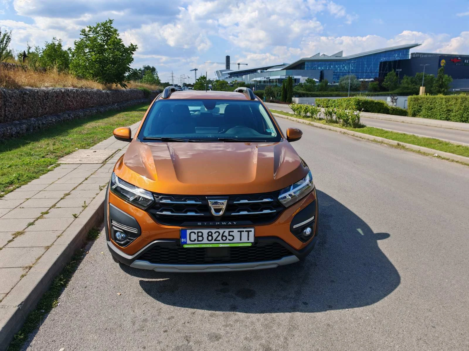 Dacia Sandero 990Евро за получаване, 1.0 TCe Stepway, снимка 2 - Автомобили и джипове - 53734959