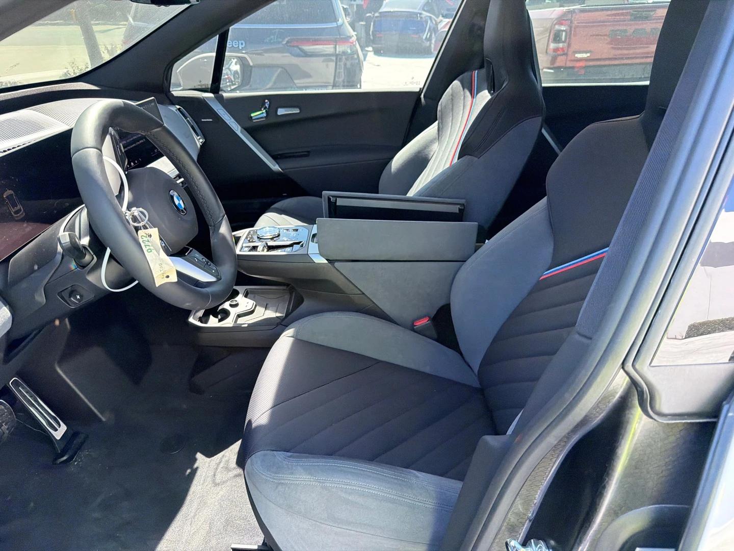 BMW iX 45 * Facelift 2026 * ///M Pack * 95kWh, снимка 5 - Автомобили и джипове - 53807169