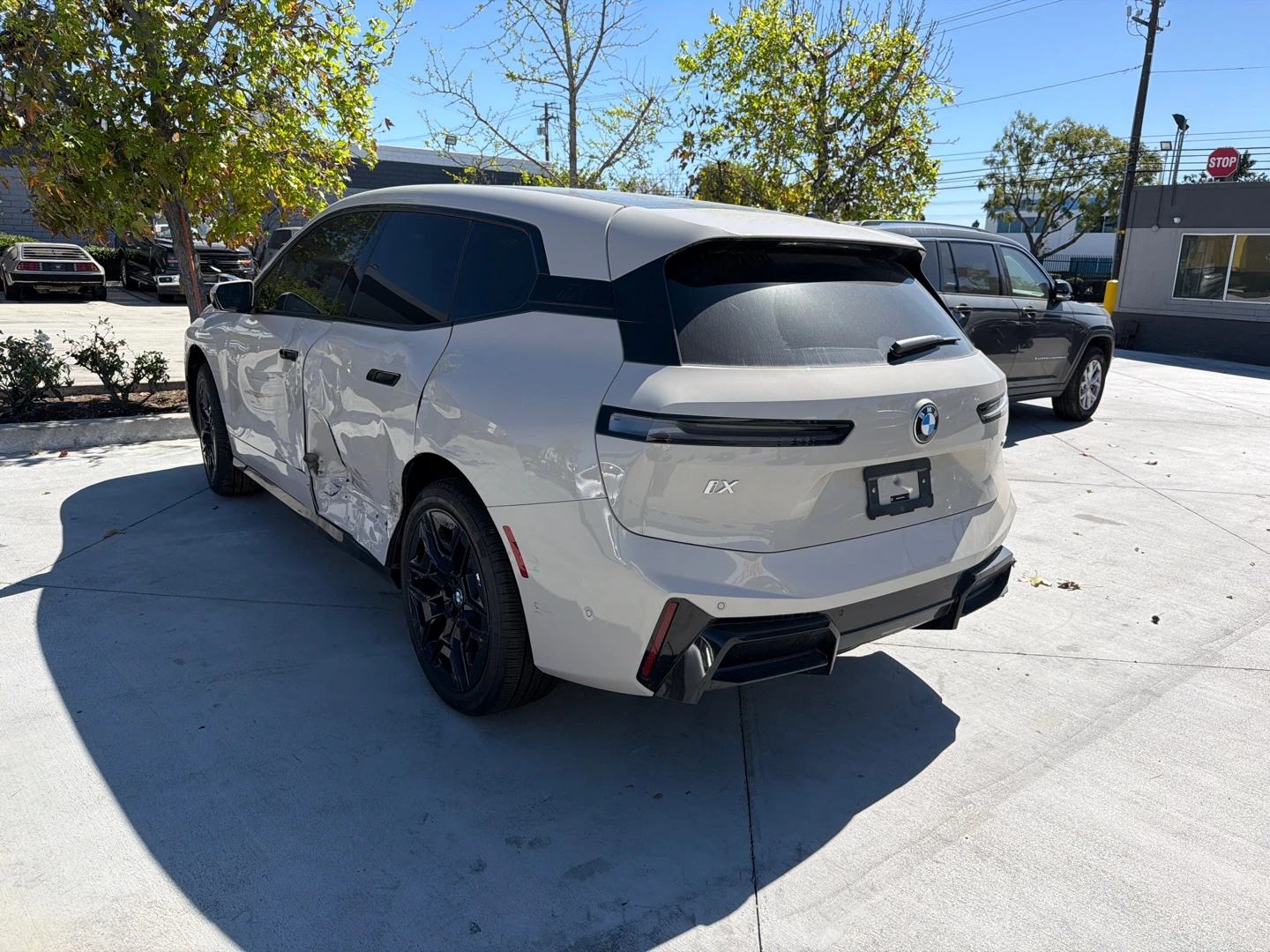 BMW iX 45 * Facelift 2026 * ///M Pack * 95kWh, снимка 4 - Автомобили и джипове - 53807169