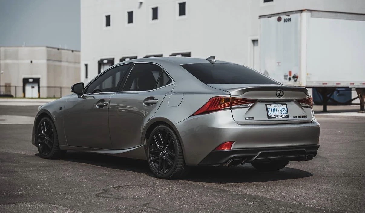 Lexus IS 350 F Sport/Обдухване/Keyless/Амбиент/Lexus Safety + , снимка 4 - Автомобили и джипове - 54004878