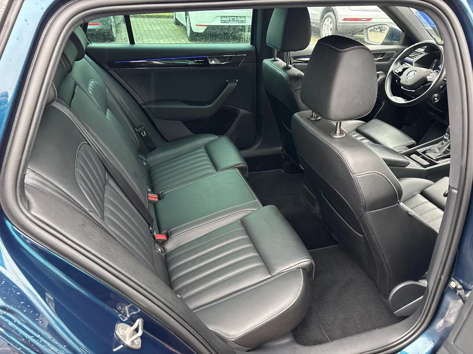Skoda Superb 200HP/L&K/4X4/CAM/NAVI/KLESS/CONTON/318z | Mobile.bg � ����������� 14