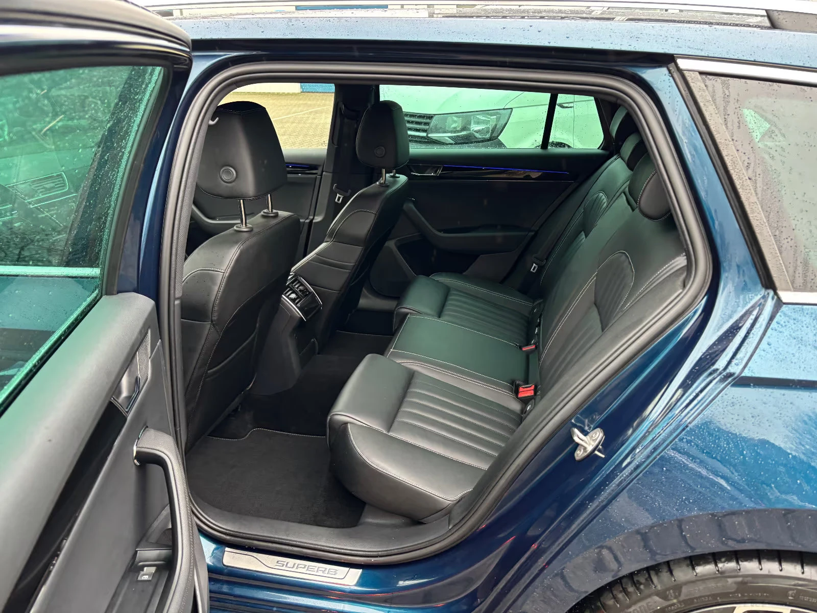 Skoda Superb 200HP/L&K/4X4/CAM/NAVI/KLESS/CONTON/318z | Mobile.bg � ����������� 15