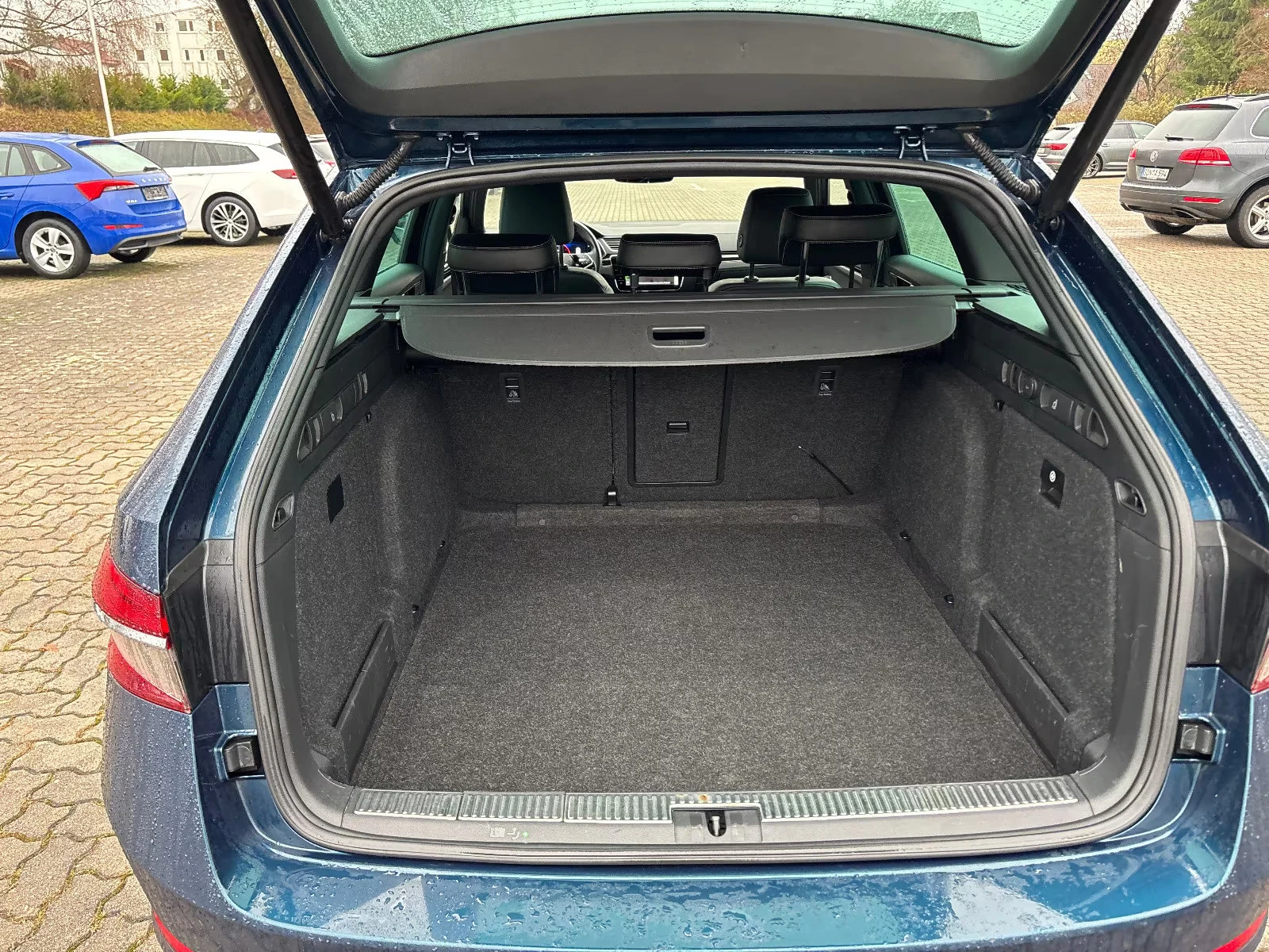 Skoda Superb 200HP/L&K/4X4/CAM/NAVI/KLESS/CONTON/318z | Mobile.bg � ����������� 8
