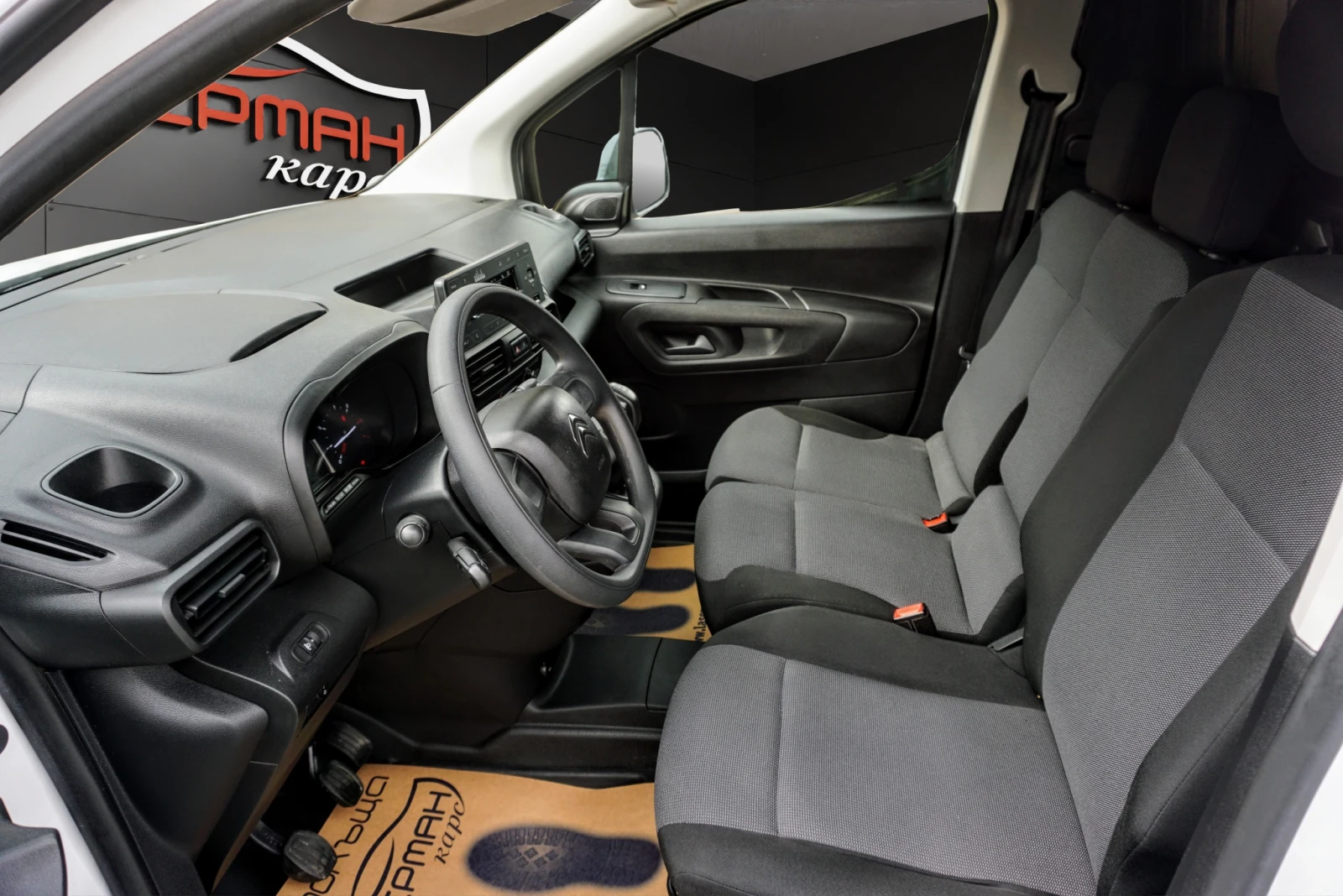 Citroen Berlingo  1.6 BlueHDi , снимка 8 - Автомобили и джипове - 54370207